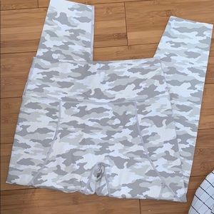Aerie camo leggings